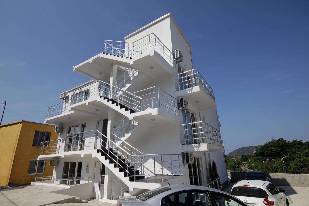 Apartments Victoria 苏托莫雷 外观 照片